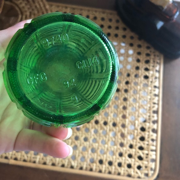 MCM Rare CFG Paneled Ribbed Emerald Green Vase - Picture 6 of 8